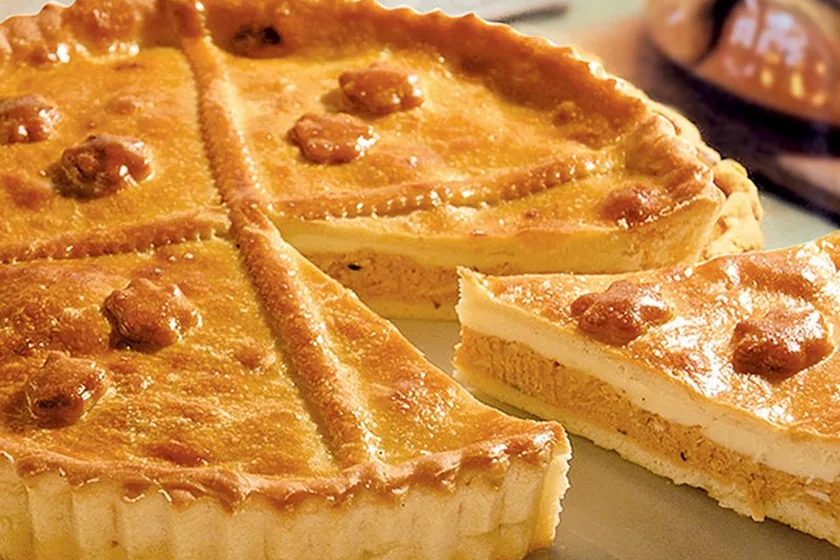 Torta de Frango com Requeijão